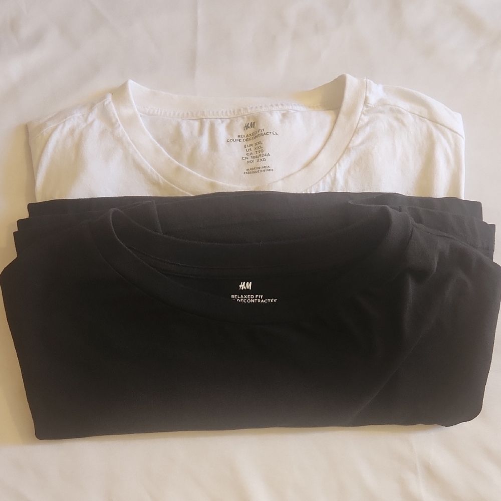 2 pack EUC Black and White H&M Relaxed Fit T-shirts Men's Size XXL Basics - Picture 3 of 5